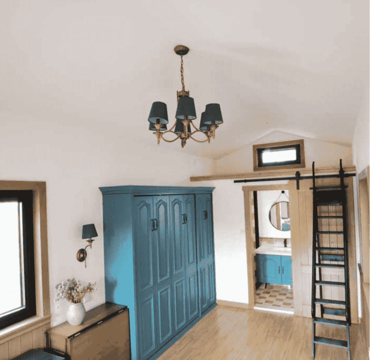 VDL-90 Tiny House With Bathroom (225sqft)