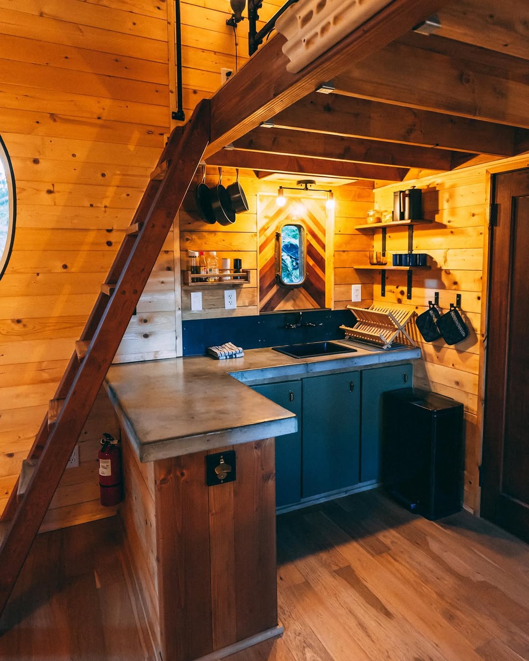 LKH-075 Tiny House Kit (323 sq ft)
