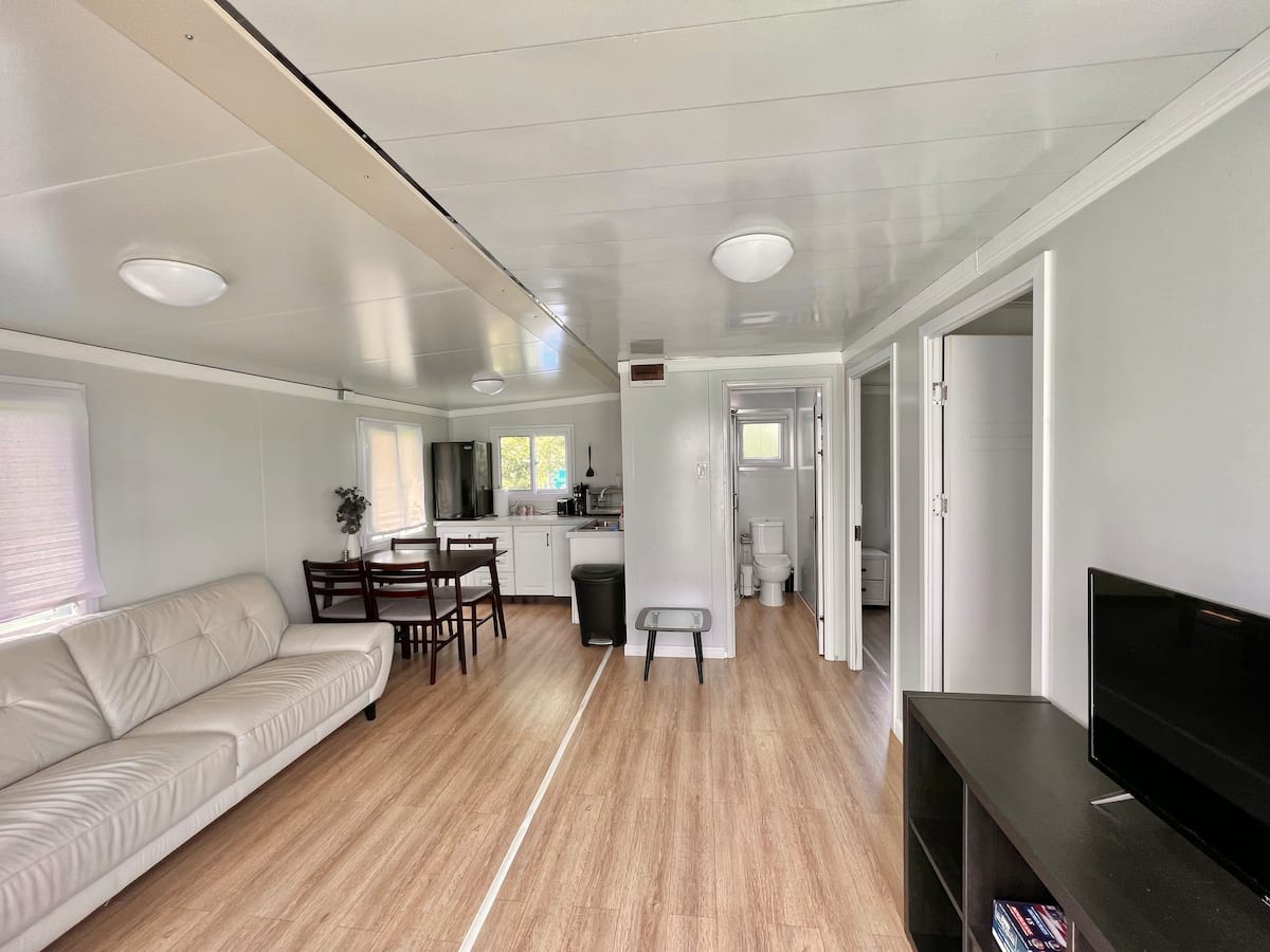 K68 Off-Grid Tiny Home With 2 Bedrooms, Kitchen & Bathroom (400 sq ft)
